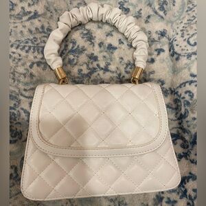 Elegant White Quilted Handbag